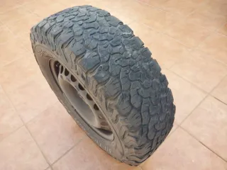 4 Ruedas con Llantas BFGoodrich All-Terrain LT235