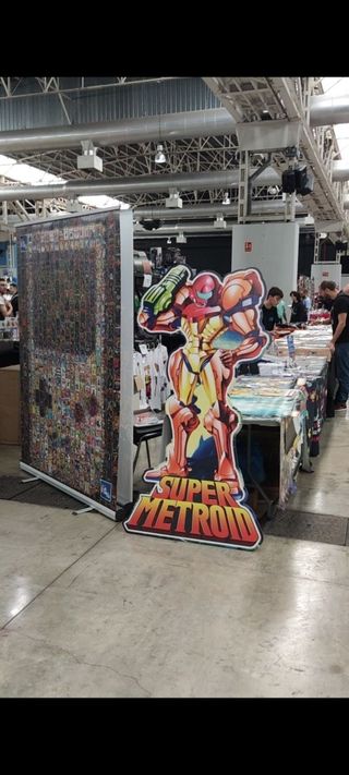 Super METROID Silueta Gigante