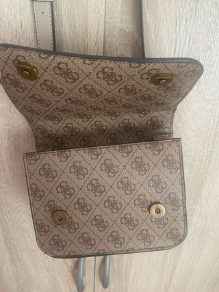Bolso Guess Beige y Dorado