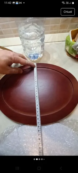 Tagliere in legno e ceramica per servire