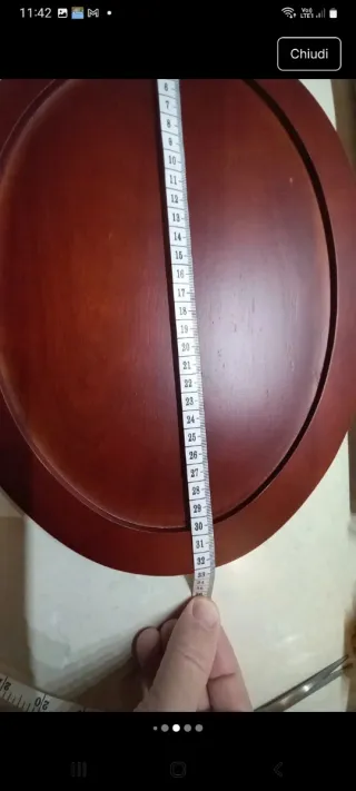 Tagliere in legno e ceramica per servire