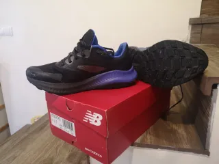 Zapatillas New Balance Nitrel V5 Negro/Morado