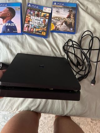 Consola PS4 Slim Negra + 3 Juegos