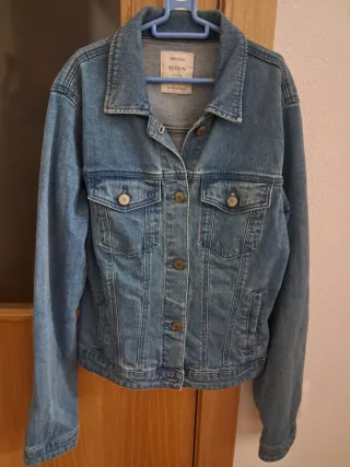 Cazadora vaquera Bershka azul