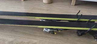 Esquís Rossignol Viper 184cm y palos.