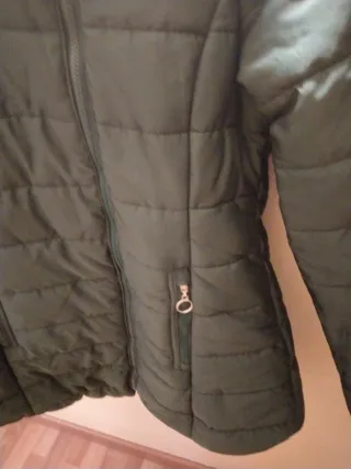 Anorak verde nuevo sin usar
