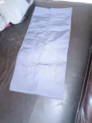 4 Pantalones de trabajo grises. Talla 52