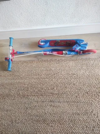 Patinete Oxelo azul y rojo