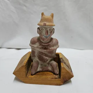 Figuras diversas regaladas por laboratorios en 70s