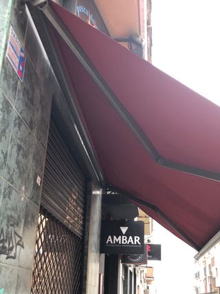 Toldo eléctrico con sensor de viento