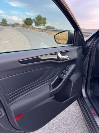 Ford Focus St-Line 2023 Híbrido