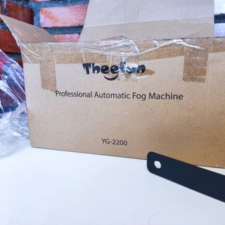 Máquina Humo Theefon YG-2200