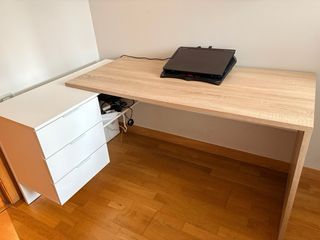 Escritorio moderno madera y blanco