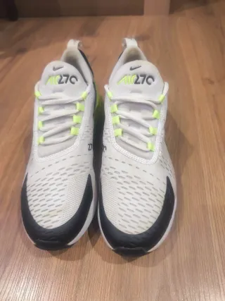 Nike Air Max 270 Verde y Blanco
