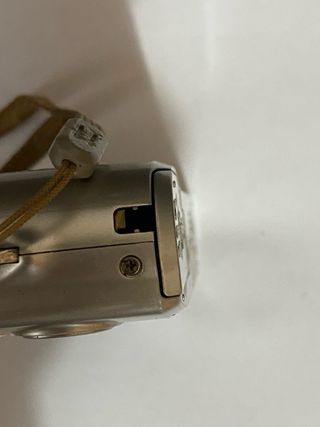 Cámara Nikon Coolpix 7.1 MP