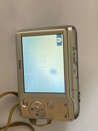 Cámara Nikon Coolpix 7.1 MP