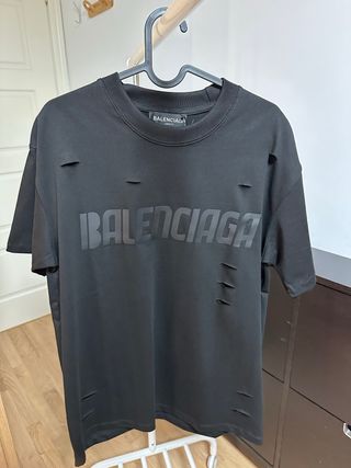 Camiseta Negra Rota