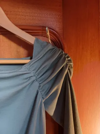 Camiseta verde drapeada