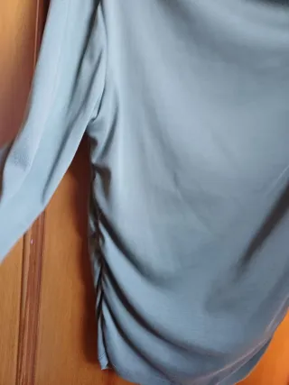 Camiseta verde drapeada