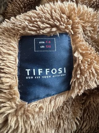 Parka verde con capucha de pelo Talla 128