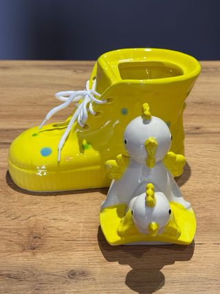 Statuetta Pasquale Stivale con Pulcini