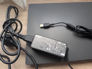 Portátil Lenovo V130-14IKB i5-7200 8GB RAM