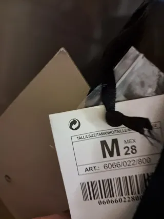 Camiseta negra con lentejuelas