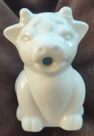 Jarra pequeña de leche de porcelana