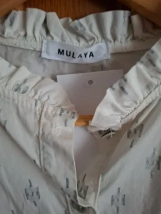Blusa Mulaya plateada y blanca