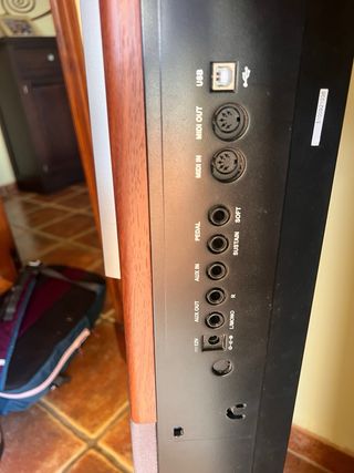 Piano Thoman 5100 - No funciona. Para piezas