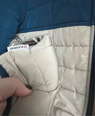 Cazadora acolchada Element azul y beige