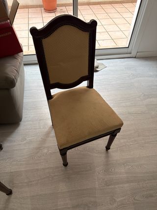 Set 6 Sillas Madera  - hay que tapizarlas