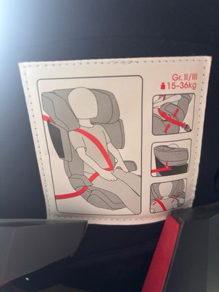 Silla de coche de la marca Cybex. Modelo Silver.