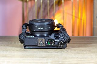 Canon M3 + adattatore Meike EF - Corpo macchina