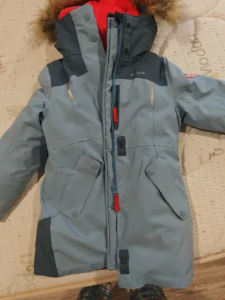 Chaqueta Quechua Azul y Turquesa 1 solo uso.