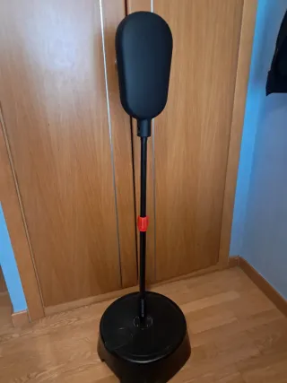 Puching ball. Boxeo. Saco boxeo con muelle y base