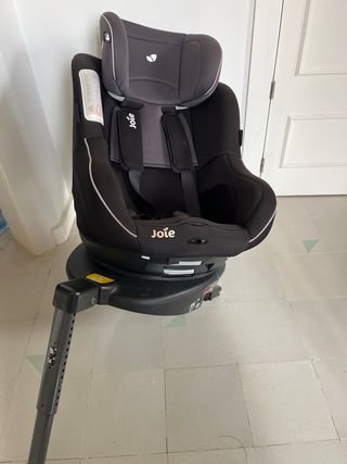 Seient de cotxe Joie. Silla de coche Joie negra
