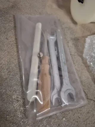 Pistola de pintor verde con manómetro