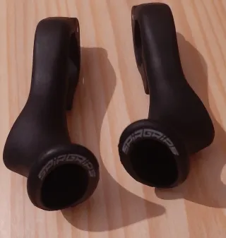 Cuernos de bici negros