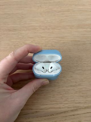 Apple AirPods 2ª generación