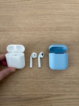 Apple AirPods 2ª generación