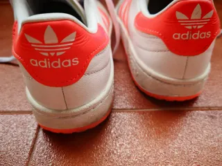 Adidas Talla 41 1/3 Blancas y Naranja