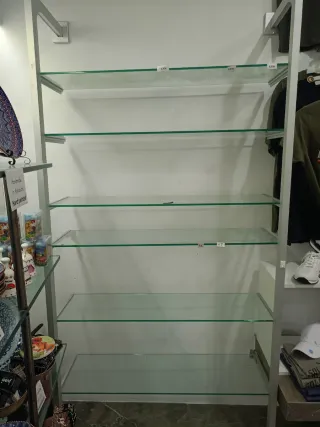 LIQUIDACIÓN LOTE MOBILIARIO TIENDA