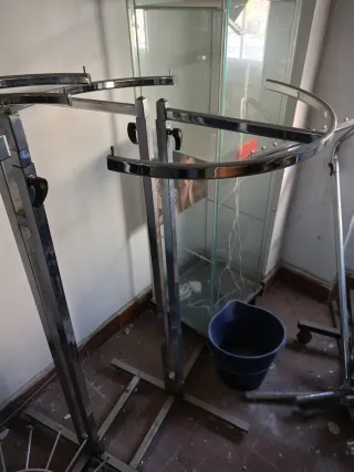 LIQUIDACIÓN LOTE MOBILIARIO TIENDA