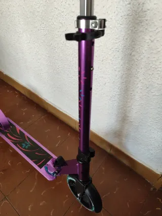 Patinete plegable morado Tijuana