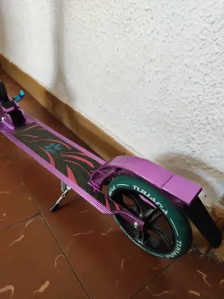 Patinete plegable morado Tijuana