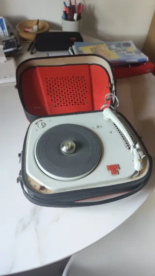 Tocadiscos Maleta Vintage. No funciona