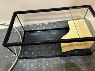 Terrario para tortuga con puerta corredera