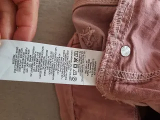 Vaqueros pitillo rosas