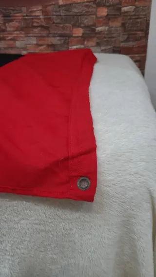 Bandera militar roja negra y flechas..... antigua